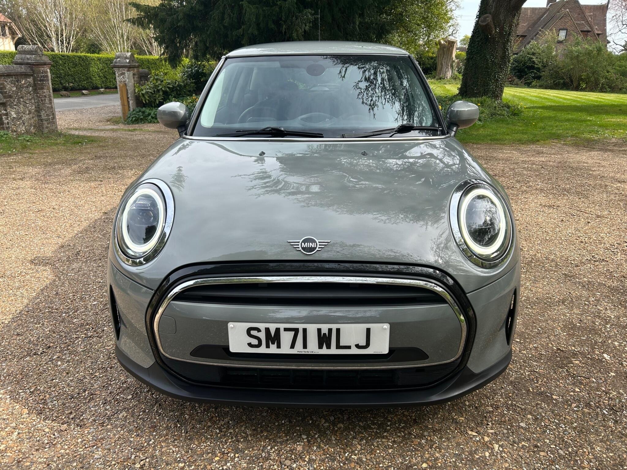 MINI COOPER CLASSIC EURO 6 S S 3DR 13,795 22 THIS 2022 MINI HATCH...